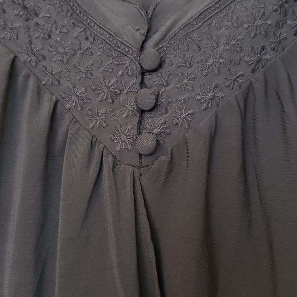 Banana Republic - Charcoal Scalloped Detailed Tank - Picture 3 of 3